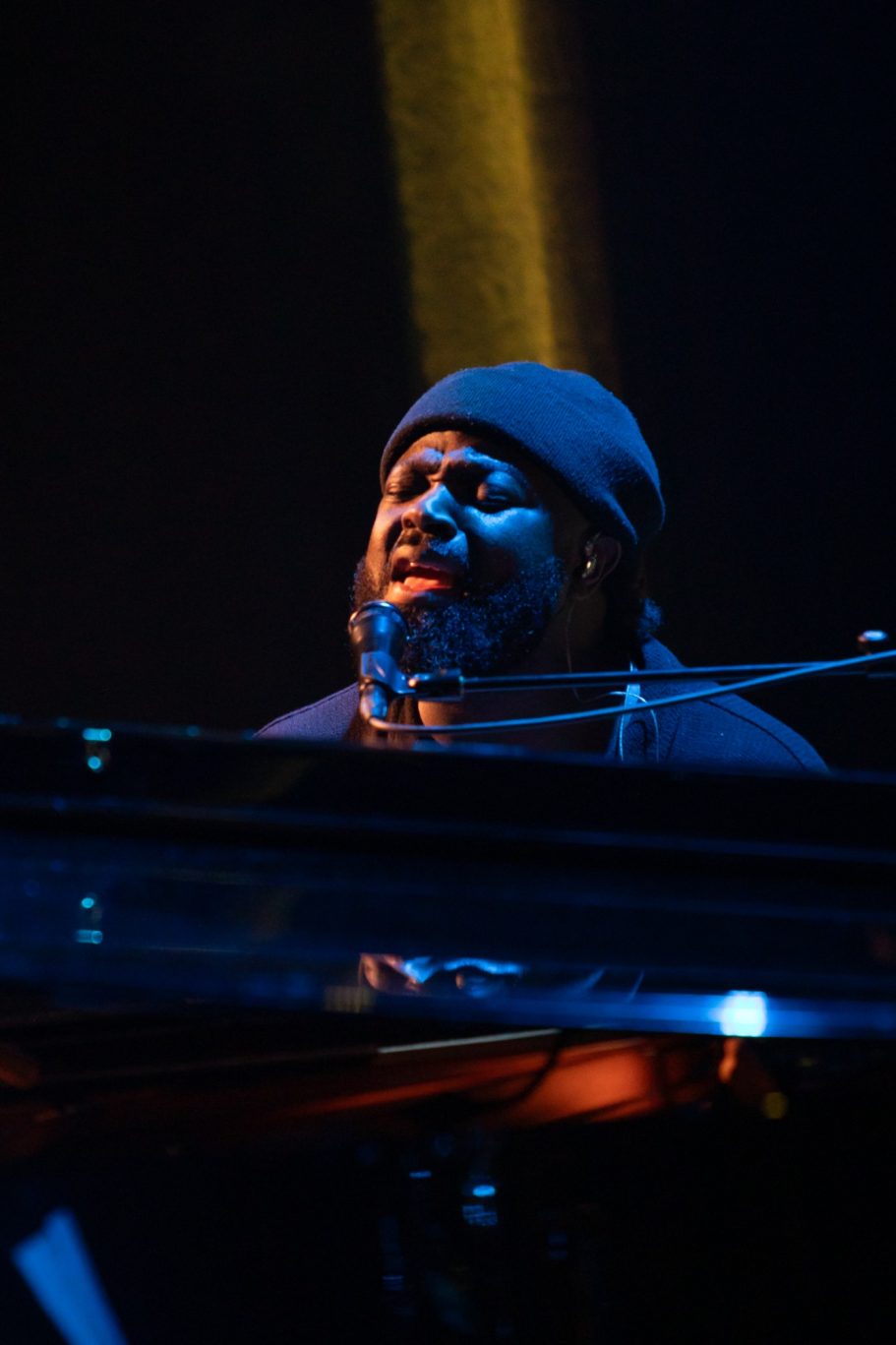 EANmusic - Elisha Amonoo-Neizer Artiest fotografie Visuals by Nicoline